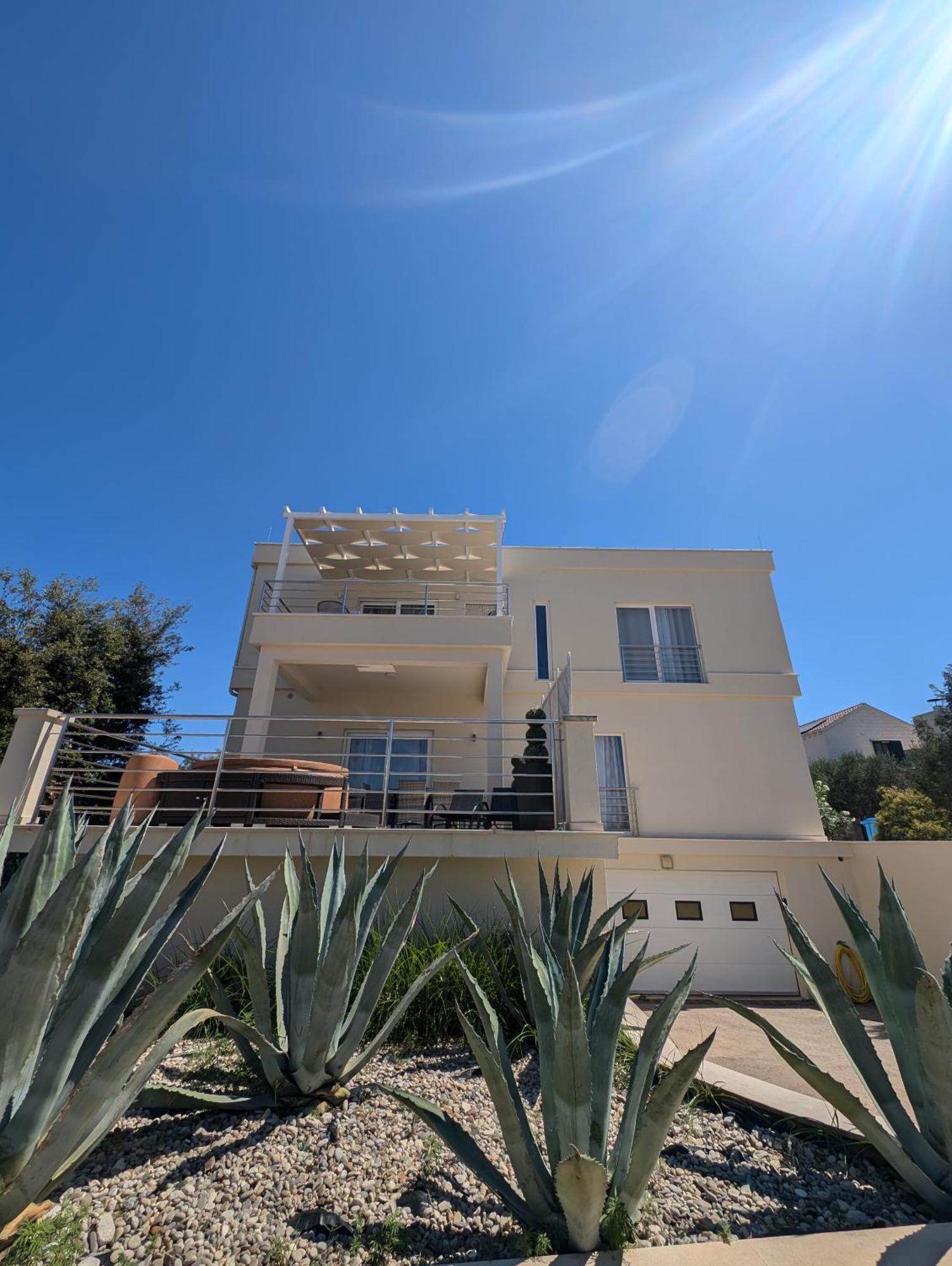 Villa Kora - Luxury Holiday Apartments Lumbarda Exteriér fotografie